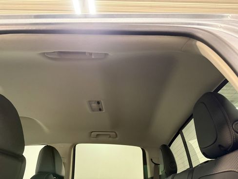 Used 2022 GMC Canyon AT4 image 10