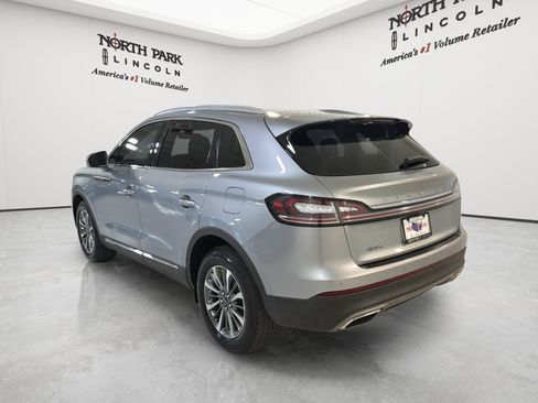 Used 2023 Lincoln Nautilus AWD w/ Premium Package image 4