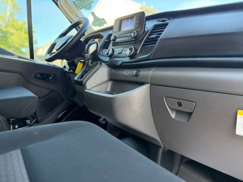 Used 2025 Ford Transit 250 Low Roof w/ Exterior Upgrade Package RWD image 33