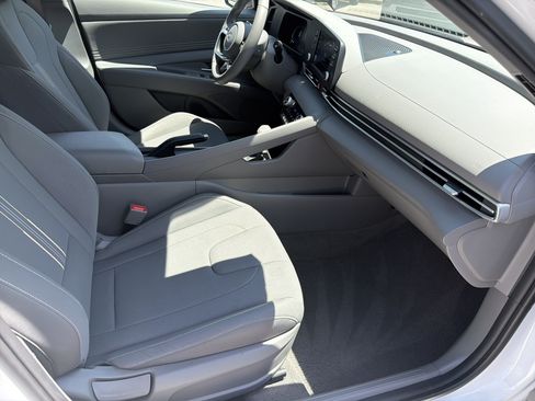Used 2026 Hyundai Elantra Sport FWD image 22