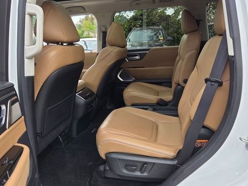 Certified 2025 INFINITI QX80 Sensory w/ Exterior Package AWD/4WD image 13