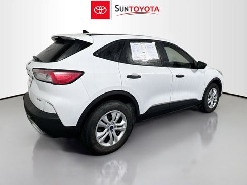 Used 2022 Ford Escape S image 4