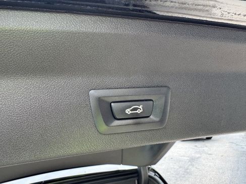 Used 2019 BMW X3 xDrive30i w/ Driving Assistance Package image 18