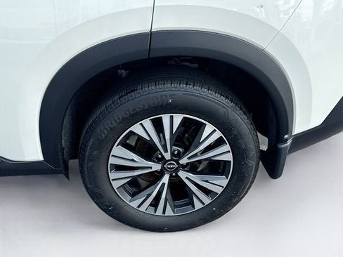 Used 2022 Nissan Rogue SV w/ SV Premium Package image 33