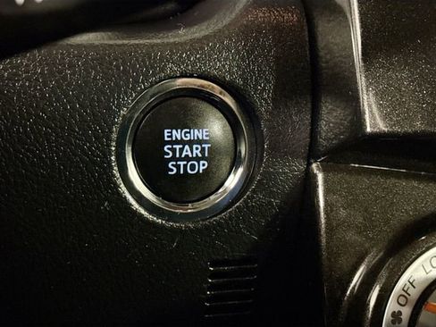 Used 2024 Toyota 4Runner TRD Off-Road image 27