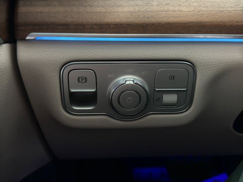 Used 2025 Mercedes-Benz GLE 350 4MATIC image 27