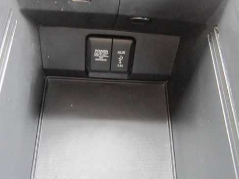 Used 2017 Honda Pilot Touring image 33