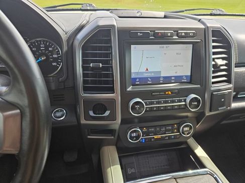 Used 2020 Ford Expedition Platinum RWD image 17