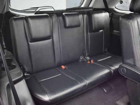 Used 2019 Toyota Highlander Limited Platinum AWD/4WD image 12