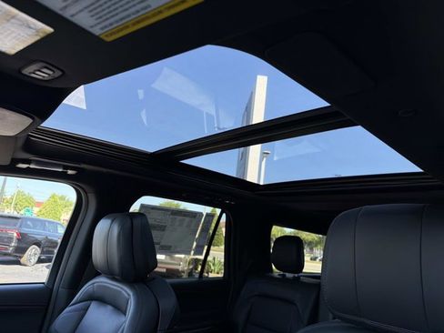 New 2026 Lincoln Navigator L Reserve AWD/4WD image 33