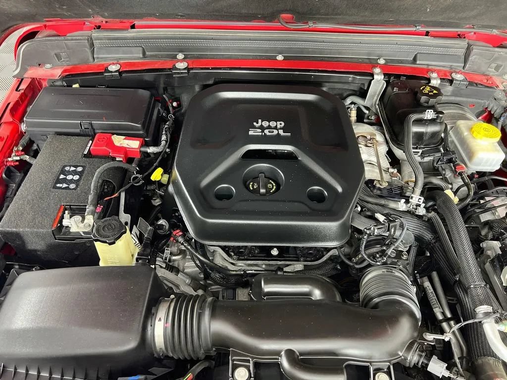 Used 2020 Jeep Wrangler Unlimited Sahara AWD/4WD image 30