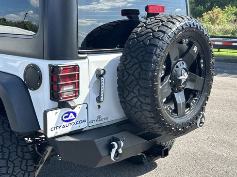 Used 2016 Jeep Wrangler Sport AWD/4WD image 19