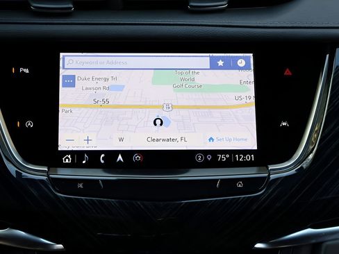 Used 2025 Cadillac XT6 Premium Luxury image 17