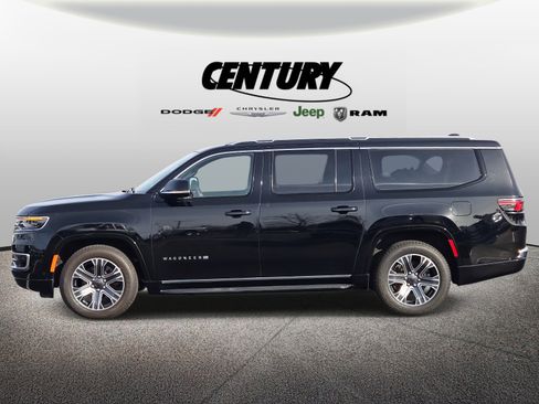 Used 2024 Jeep Wagoneer L 4WD w/ Premium Group I image 8