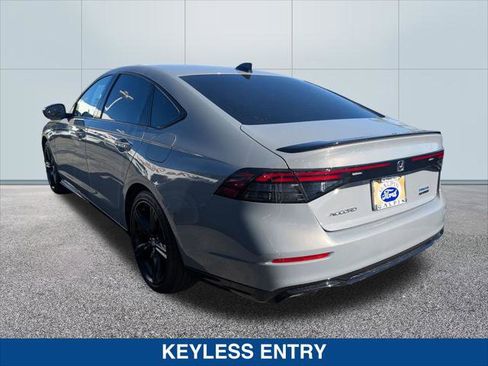Used 2024 Honda Accord Sport image 3