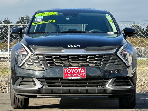 Used 2023 Kia Sportage LX image 6