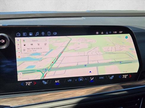 Used 2025 Chevrolet Suburban Z71 w/ Comfort Package image 12