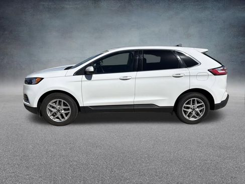 Used 2024 Ford Edge SEL image 2