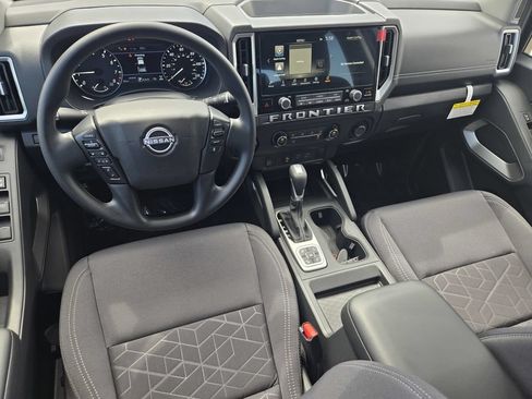 New 2026 Nissan Frontier SV w/ Tow Package AWD/4WD image 10