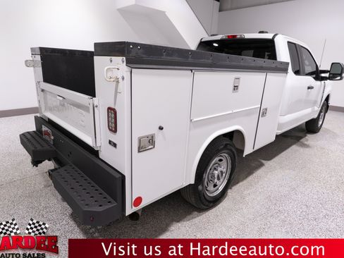 Used 2023 Ford F250 XL w/ XL Chrome Package RWD image 5