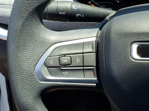 Used 2025 Jeep Compass Sport AWD/4WD image 18