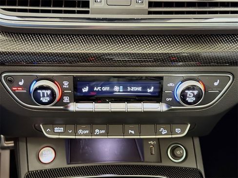 Used 2022 Audi SQ5 Premium image 19