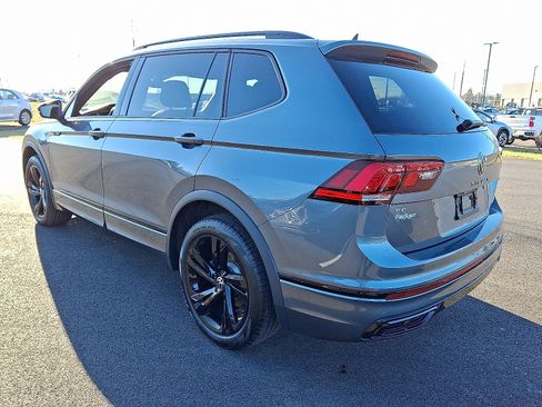 Used 2024 Volkswagen Tiguan SE R-Line image 5