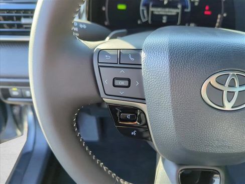 New 2026 Toyota Camry SE image 17