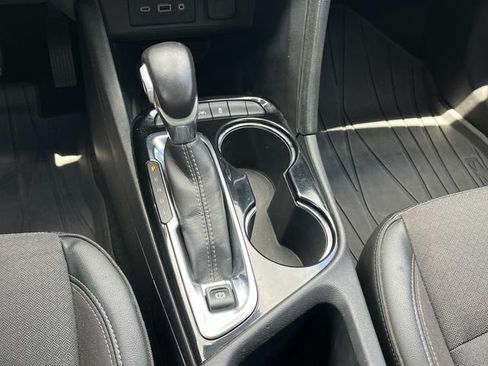 Certified 2021 Buick Encore GX Preferred w/ Sport Touring Package FWD image 33