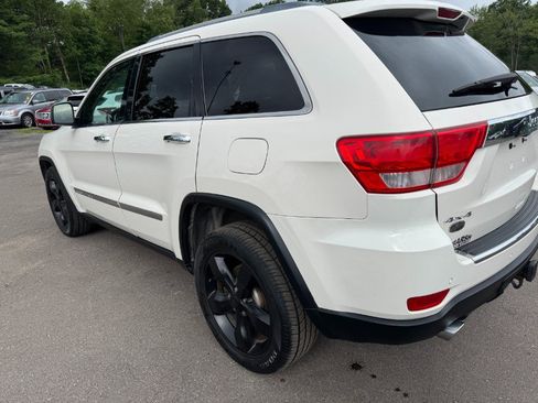 Used 2012 Jeep Grand Cherokee Overland AWD/4WD image 10