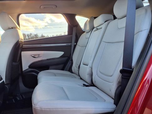 Used 2022 Hyundai Tucson Limited w/ Cargo Package image 8