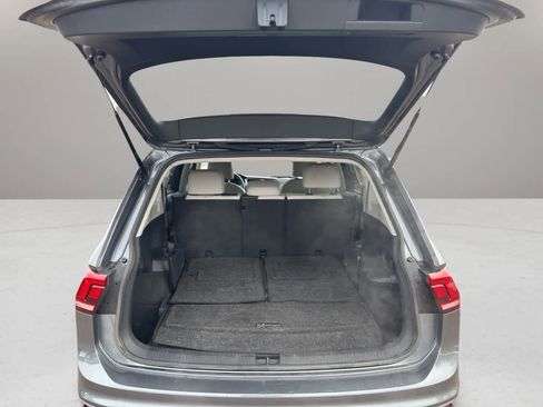 Certified 2020 Volkswagen Tiguan SE image 29