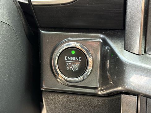 Used 2022 Ford F150 XLT w/ Equipment Group 302A High AWD/4WD image 25