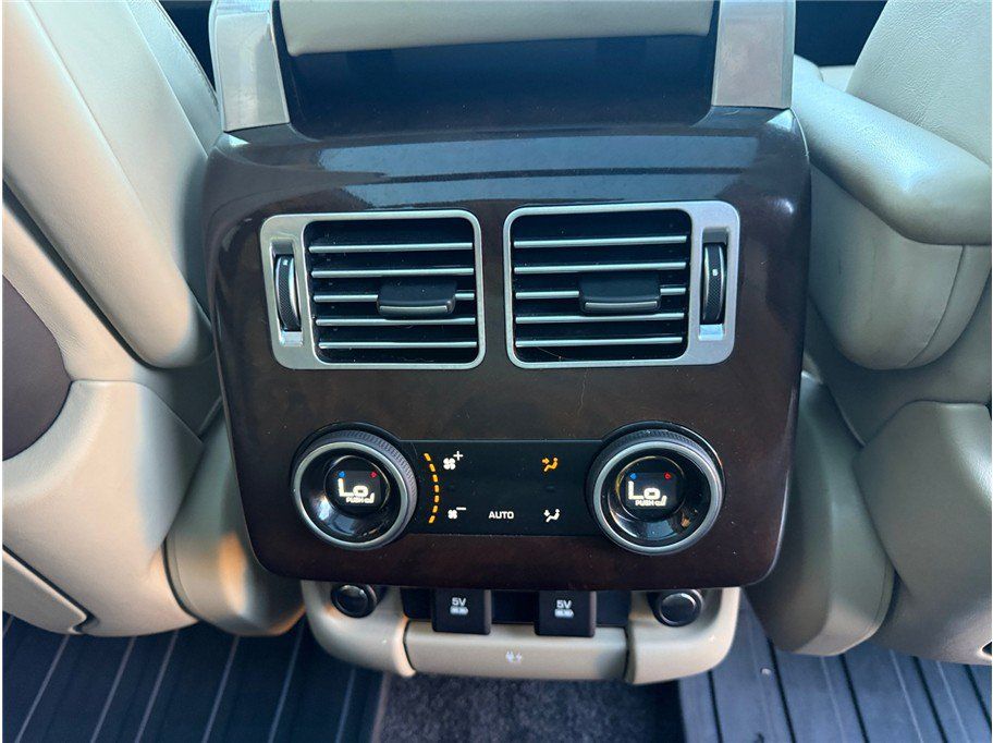 Used 2018 Land Rover Range Rover HSE AWD/4WD image 35