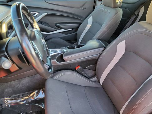 Used 2023 Chevrolet Camaro LT image 3