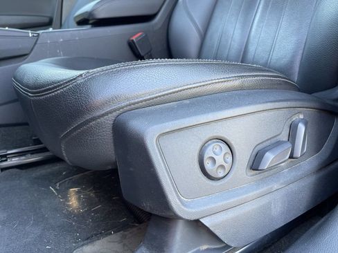 Used 2019 Audi Q5 Premium AWD/4WD image 21