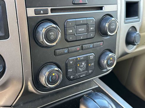 Used 2017 Ford Expedition EL XLT w/ Equipment Group 202A image 24