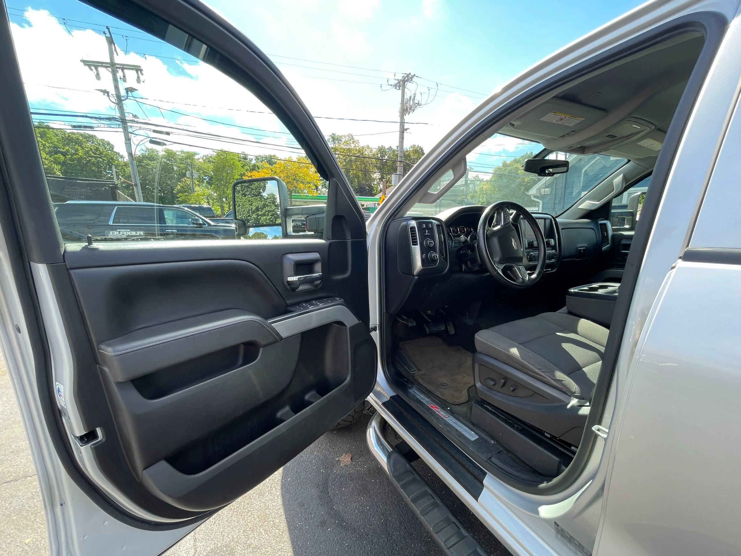 Used 2017 Chevrolet Silverado 2500 LT w/ All Star Edition AWD/4WD image 10