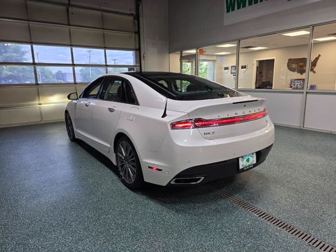Used 2013 Lincoln MKZ FWD image 10