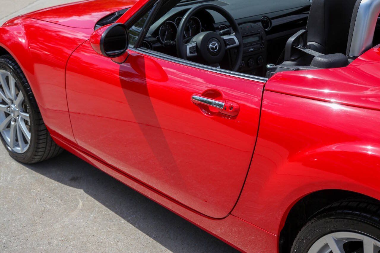 Used 2007 MAZDA MX-5 Miata Grand Touring w/ Premium Pkg RWD image 15