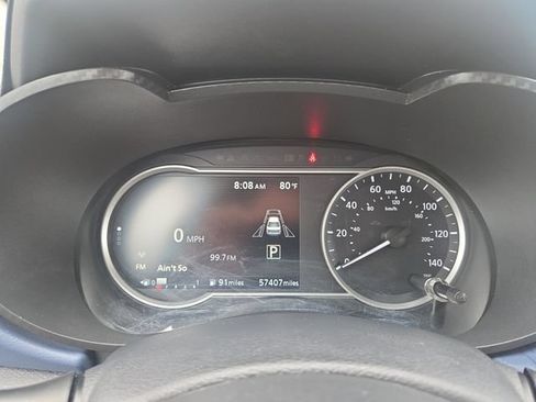Used 2023 Nissan Versa SV FWD image 18
