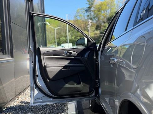 Used 2016 Buick Enclave Leather AWD/4WD image 18