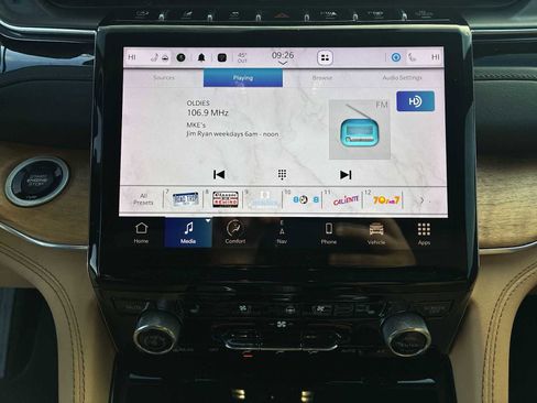 Used 2023 Jeep Grand Cherokee Summit image 13