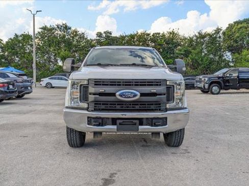 Used 2019 Ford F250 XL w/ Power Equipment Group AWD/4WD image 11