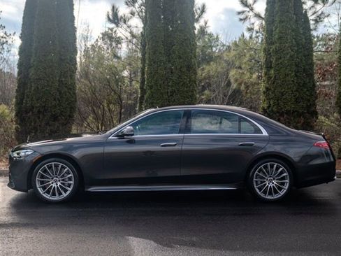Used 2022 Mercedes-Benz S 500 4MATIC w/ AMG Line Package image 7