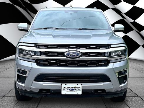 Used 2022 Ford Expedition Limited AWD/4WD image 3