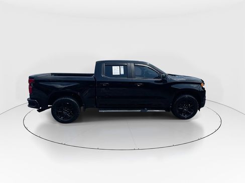 Used 2023 Chevrolet Silverado 1500 RST RWD image 9