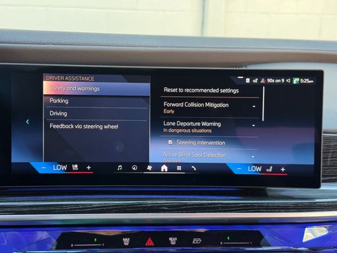 Used 2023 BMW 740i w/ Parking Assistance Package RWD image 32
