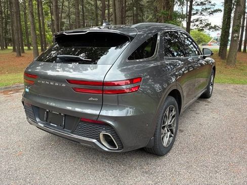 Used 2023 Genesis GV70 2.5T w/ Advanced Package AWD/4WD image 3