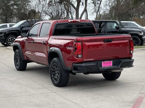 Used 2024 Chevrolet Colorado Trail Boss w/ Technology Package image 4